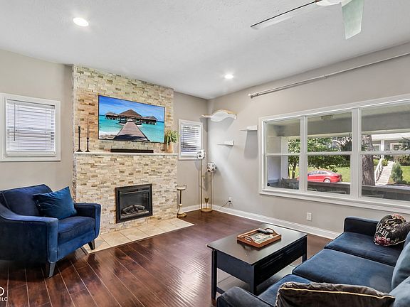 4th image of 3319 N Park Ave