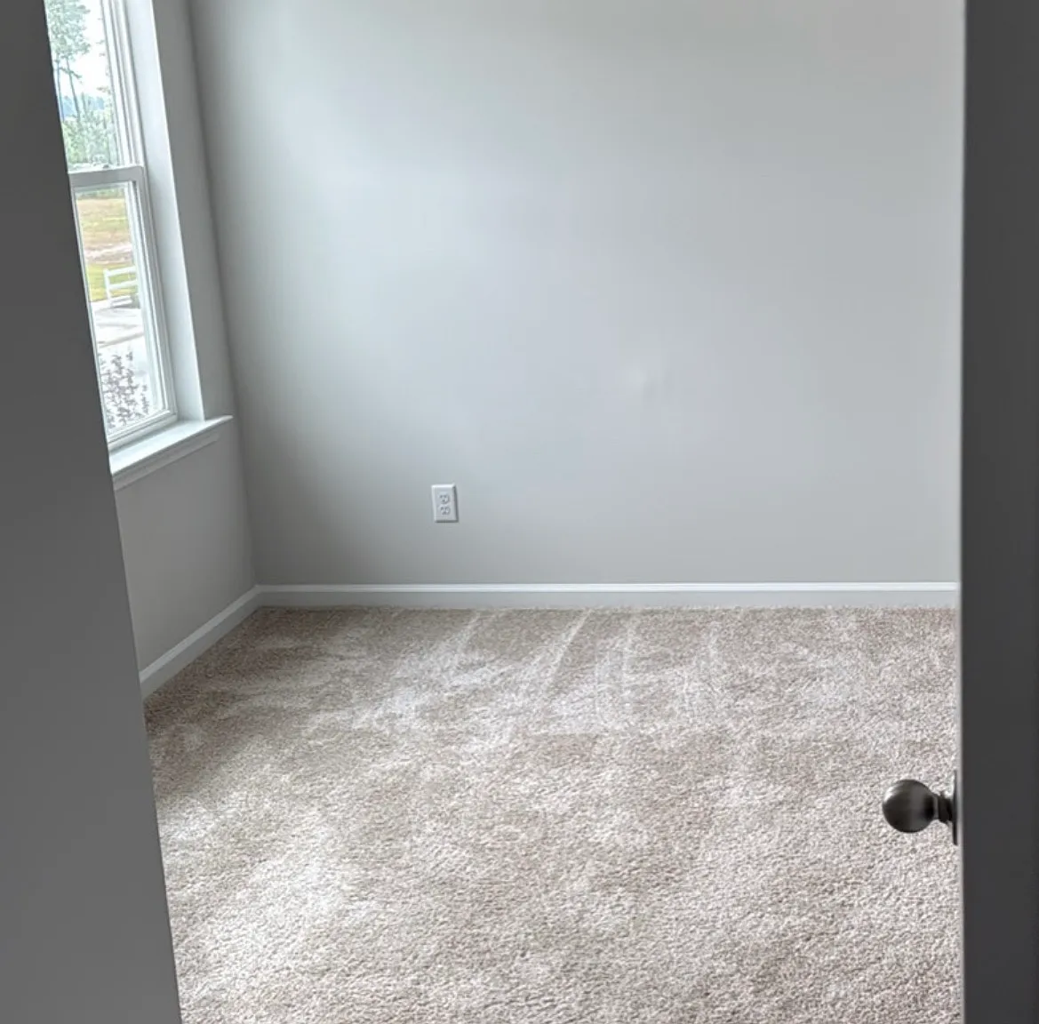 4 bed, 3.5 bath, 2650 sqft, $2,800 — Photo 4