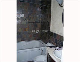 4th image of 4412 Shady Hollow Ave
