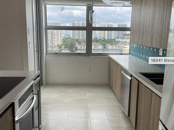 4th image of 18041 Biscayne Blvd APT 1704