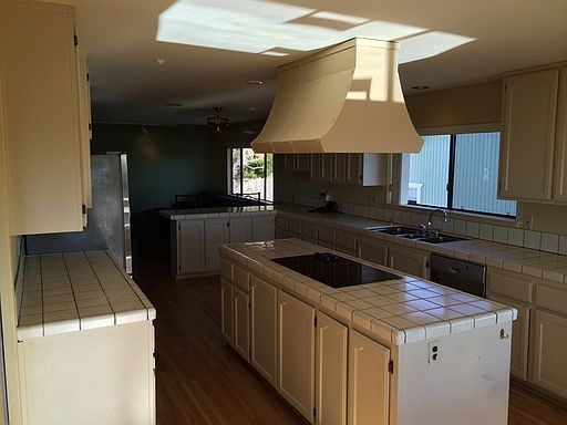 4th image of 630 El Granada Blvd