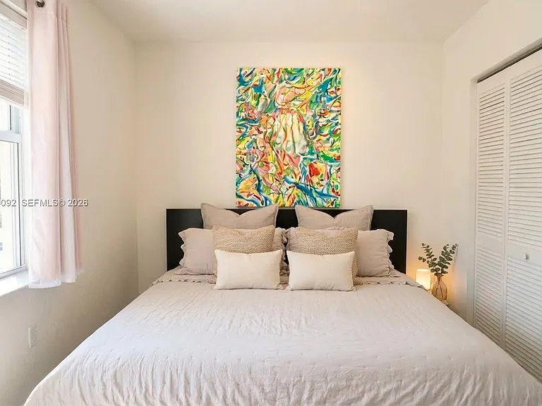 802 Euclid Ave #305 — Photo 4