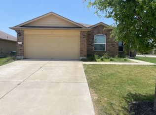 100 Wilson Ct, Hutto, TX 78634