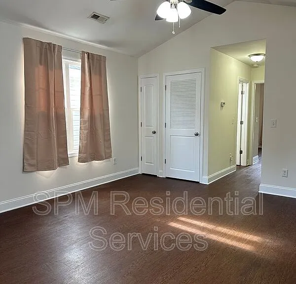724 Kidder St — Photo 6
