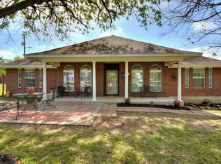 175 Old Colony Line Rd, Dale, TX 78616