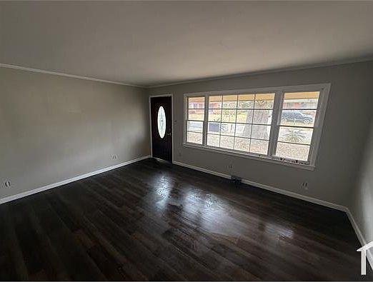 2nd image of 2113 Highland Ct