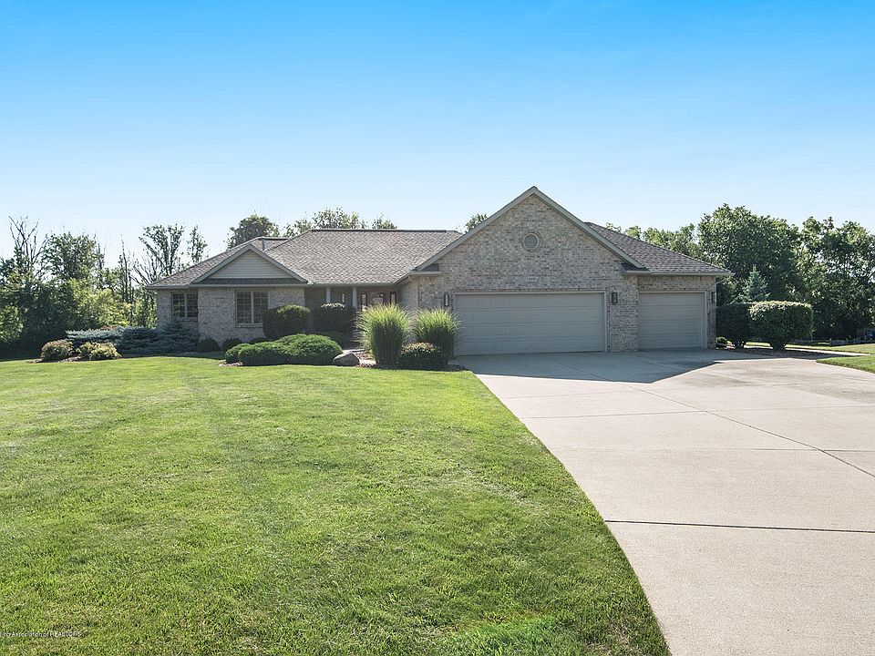 1st image of 3310 E Broadmoor Dr