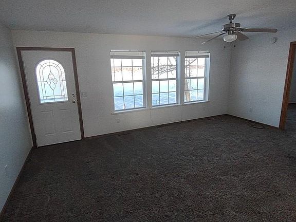 2nd image of 1535 Lane 221 Hamilton Lk