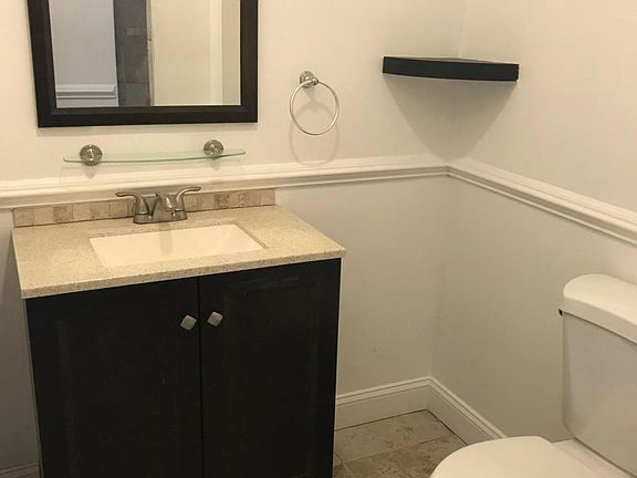 2nd image of 1553 Kennellworth Pl