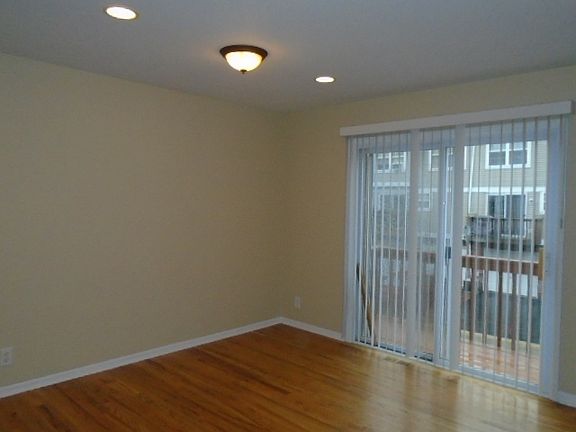 4th image of 746 Tiffany Ct