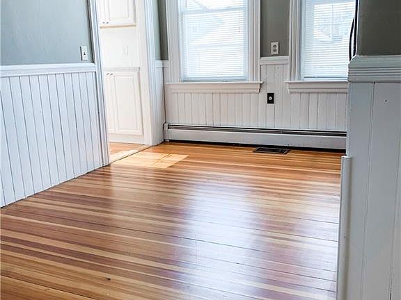 3rd image of 223 Waterman Ave