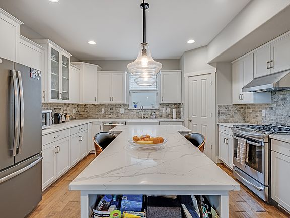 3rd image of 1516 Solitaire St