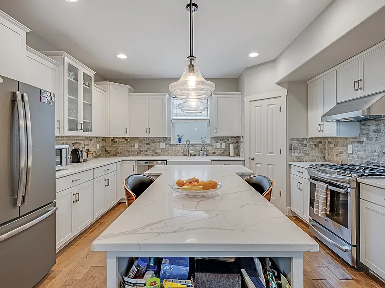 1516 Solitaire St — Photo 3