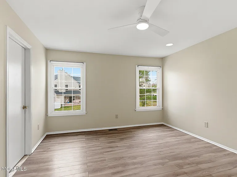 280 Fairfield Pl — Photo 14