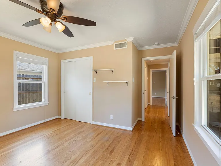 1802 Turnpike Rd — Photo 36