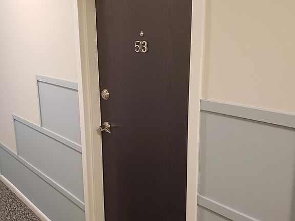 5th image of 515 W Wrightwood Ave APT 513