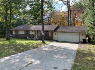 7795 E Higgins Lake Dr, Roscommon, MI 48653