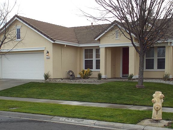 2nd image of 2132 Summerfield Ln