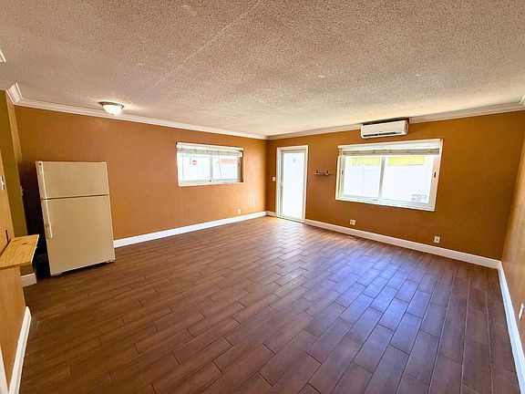 3rd image of 60 NW 39th St APT 5