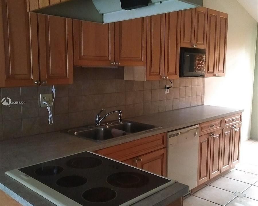 2nd image of 10201 Buttercup Ct