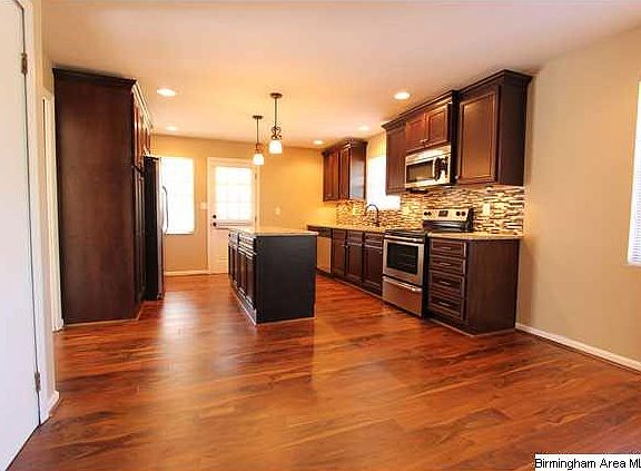 4th image of 532 Yellowstone Dr