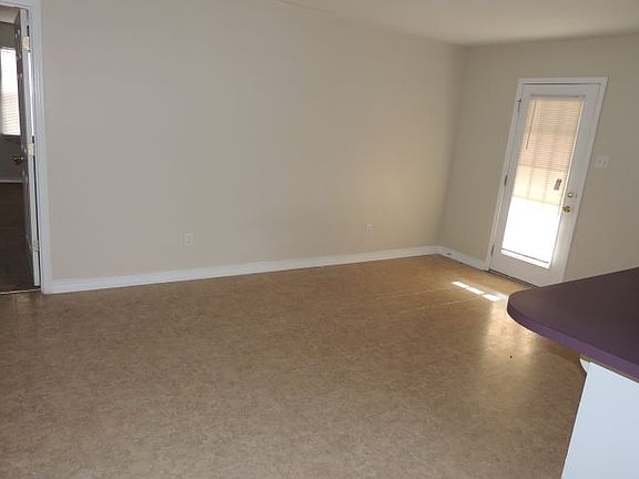 4th image of 1802 Polly Anna St