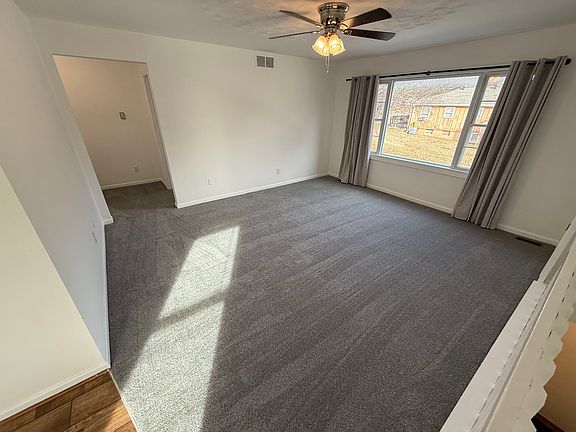 5th image of 621 N Water St #621