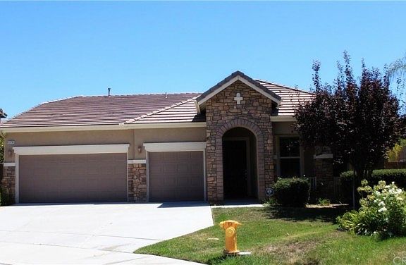 3rd image of 33739 Emerald Creek Ct