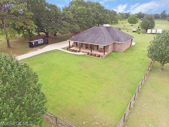 2nd image of 5851 Plantation Woods Dr