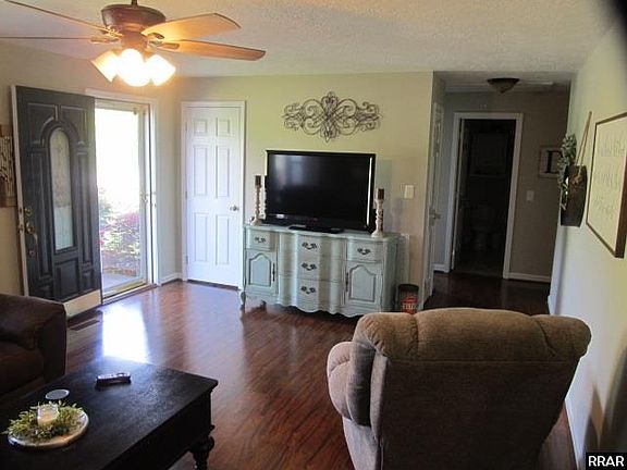 3rd image of 227 Orchard Dr