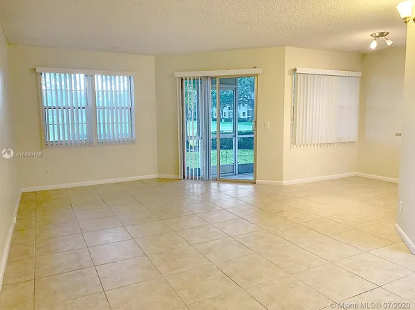 12650 SW 6th St APT 113K, Hollywood, FL 33027