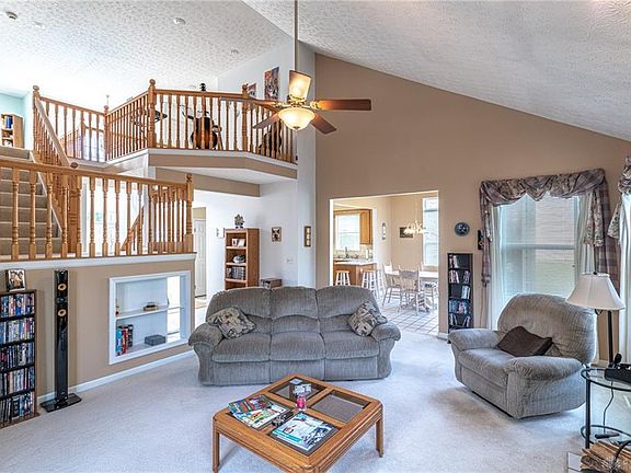 4th image of 2275 Appleblossom Dr