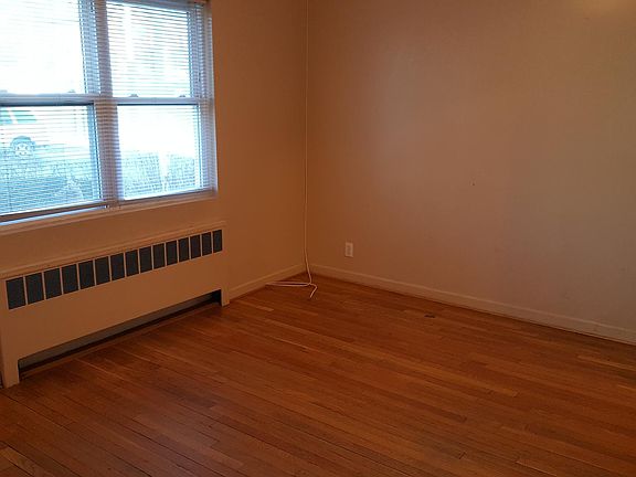 4th image of 6424 Boelsen Cres