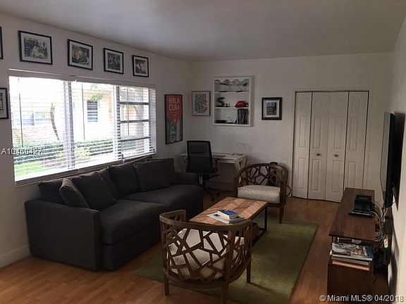 4th image of 1120 Venetian Way APT 1B