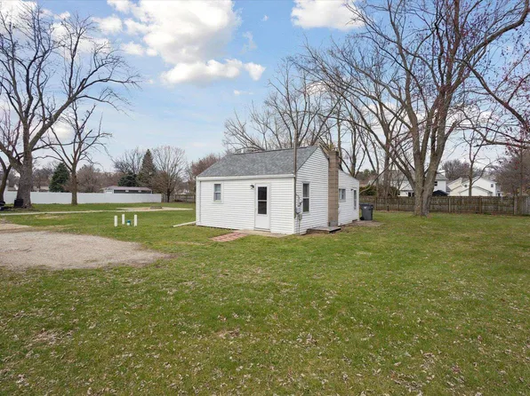 14223 1/2 Day Rd, Mishawaka, IN 46545