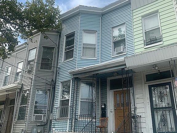 2nd image of 37 Arlington Ave