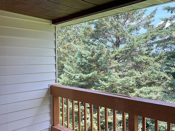 2nd image of 704 Torrey Ln #C