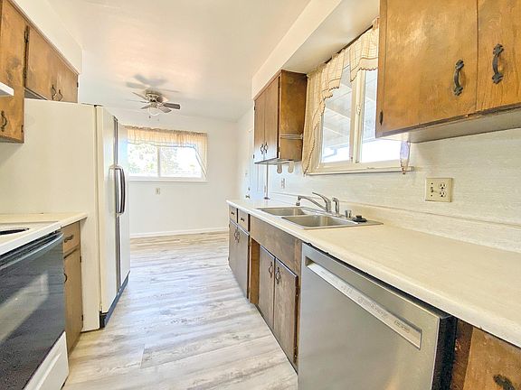 5th image of 3649 Bolivar Ave