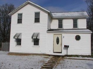 803 W Michigan Ave, Three Rivers, MI 49093