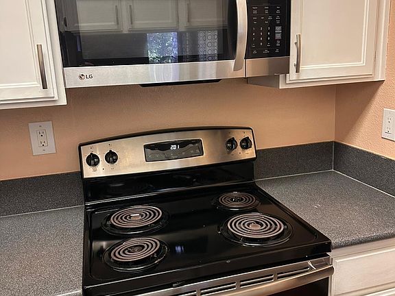 5th image of 39975 Cedar Blvd Unit 340