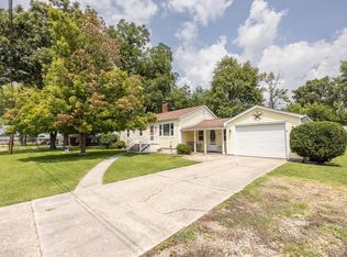 208 W Cedar St, New Baden, IL
