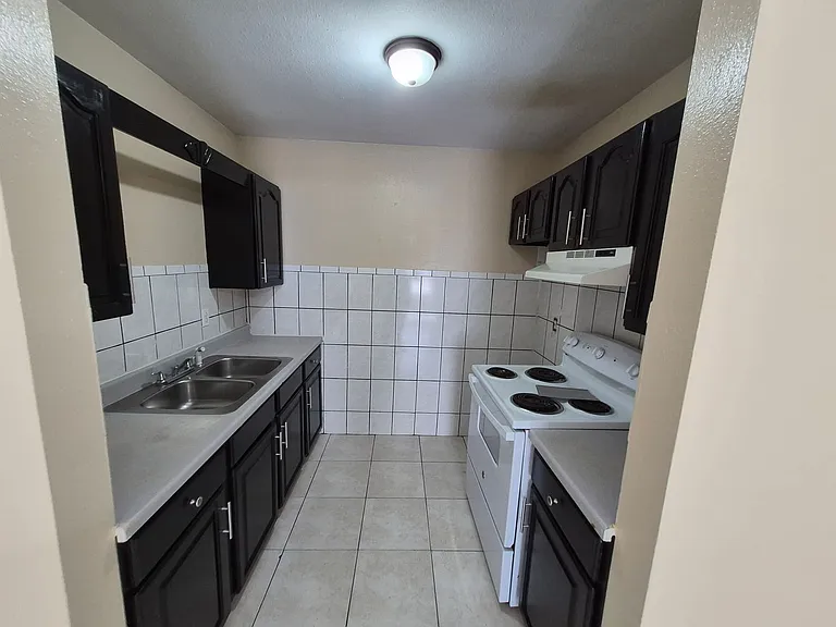 1016 Blanco Rd #104 — Photo 8