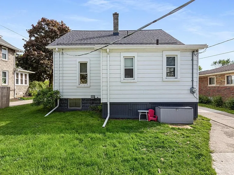 22713 Lanse St — Photo 12