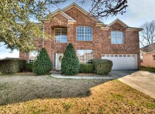 4048 Falcon Ridge Dr, Haltom City, TX 76137
