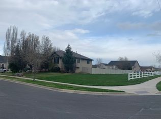 1582 W Ranch Rd, Farmington, UT 84025