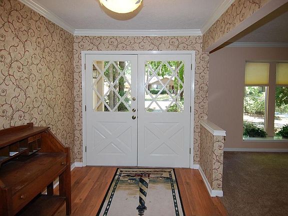 3rd image of 1403 Trailwood Village Dr
