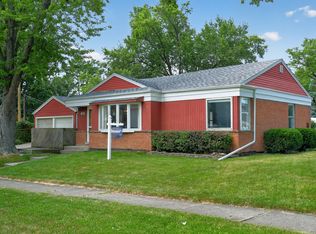 40 S Lombard Ave, Lombard, IL 60148