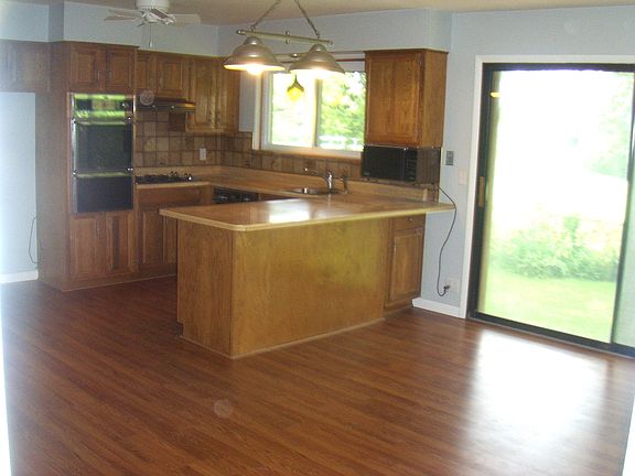 2nd image of 5901 Deerwood Dr