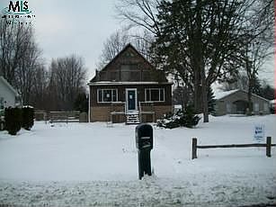 2nd image of 1029 Summer St