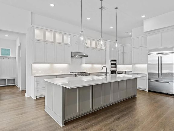 Somerville E kitchen